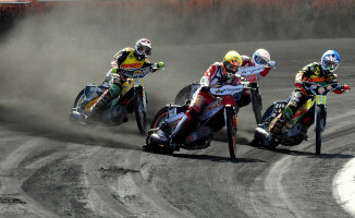 Polonia wciąż niepokonana u siebie