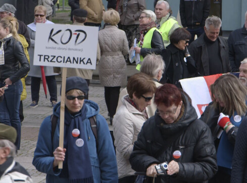 Andrzej Celiński wspierał KOD w Pile, a PiS protestuje! - grafika