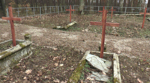 Odrestaurowali zabytkowy cmentarz - grafika