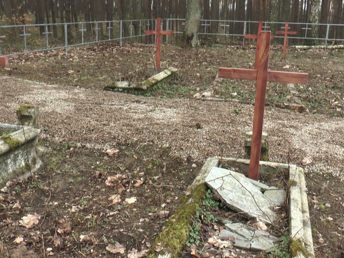 Odrestaurowali zabytkowy cmentarz - grafika