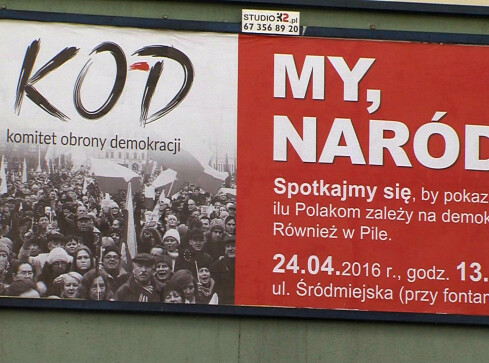 Pierwsza manifestacja KOD w Pile - grafika