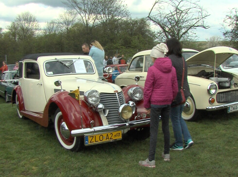 Aero 30, cadillac, trabanty na zlocie w Wałczu - grafika