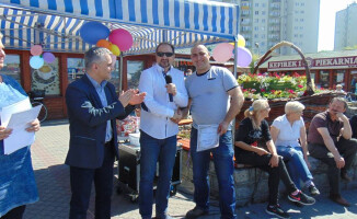 Festiwal Kwiatów na targowisku