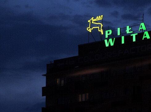 Nowe wcielenie jelonka na wieżowcu Piła Wita - grafika