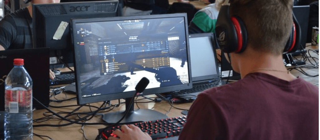 Pila LAN 2 - turniej gier sieciowych w Pile