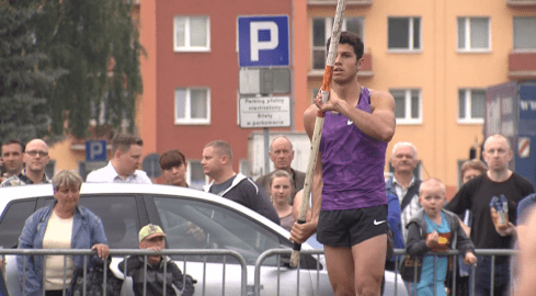 Uliczne skoki o tyczce ponownie w Pile - grafika