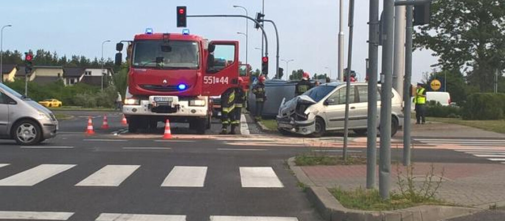 Kolizja na rondzie przy ul. Mickiewicza