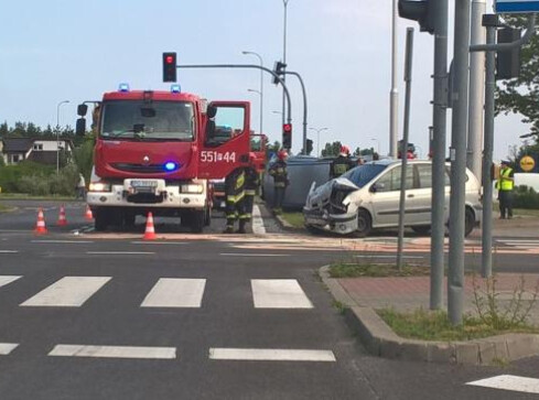 Kolizja na rondzie przy ul. Mickiewicza - grafika