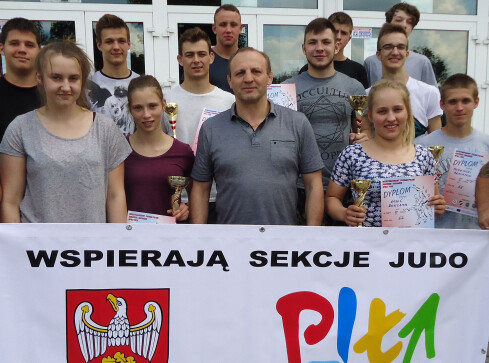 Juniorzy UKS "3" bezkonkurencyjni w Opolu - grafika