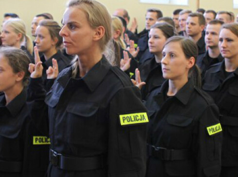 150 mln zł na podwyżki dla funkcjonariuszy - grafika