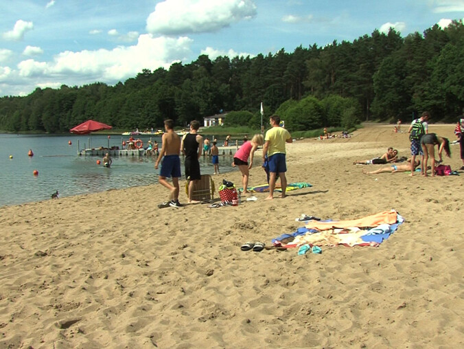 Plażowanie nad pilskimi jeziorami bezpieczne - grafika
