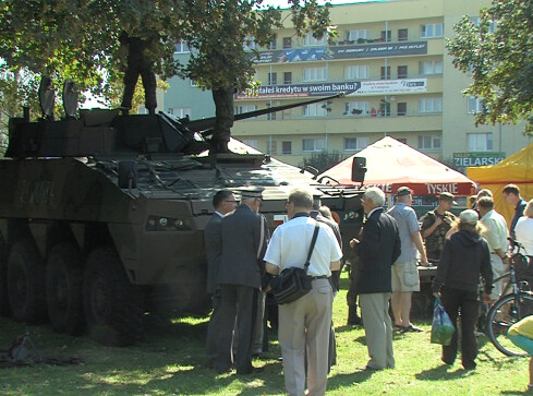Święto miłośników militariów w Pile - grafika
