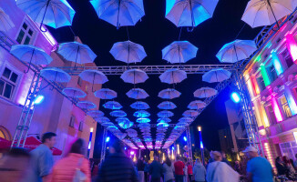 Imprezowy weekend: Festiwal Teatrów Światła i koncerty