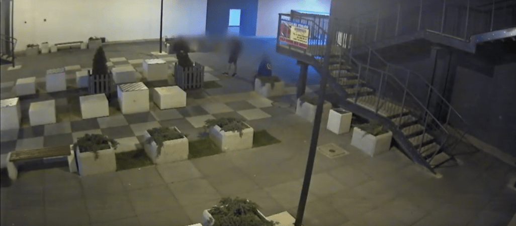 Kolejni wandale w Pile uchwyceni kamerą