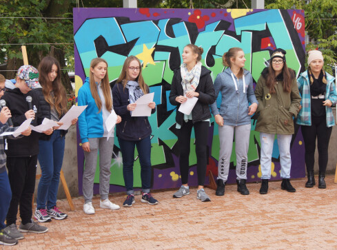 Rapowali teksty lektur szkolnych - grafika