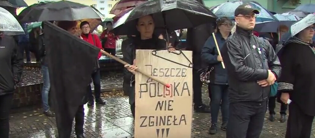 Czarny Protest w Pile. Manifestowali też przeciwnicy