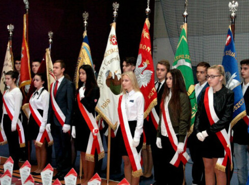 Dziś Dzień Nauczyciela także w Trzciance - grafika