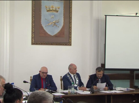 Pilscy radni walczą z pomysłem reformy oświaty - grafika