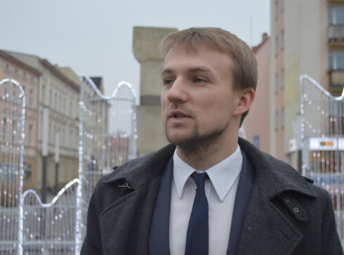 Błażej Parda w komisji śledczej - grafika