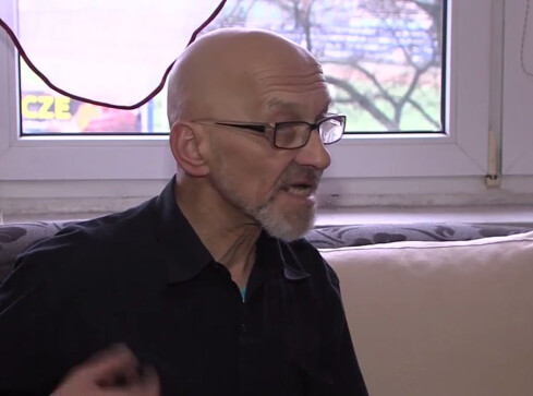 Pan Aleksander potrzebuje pomocy - grafika