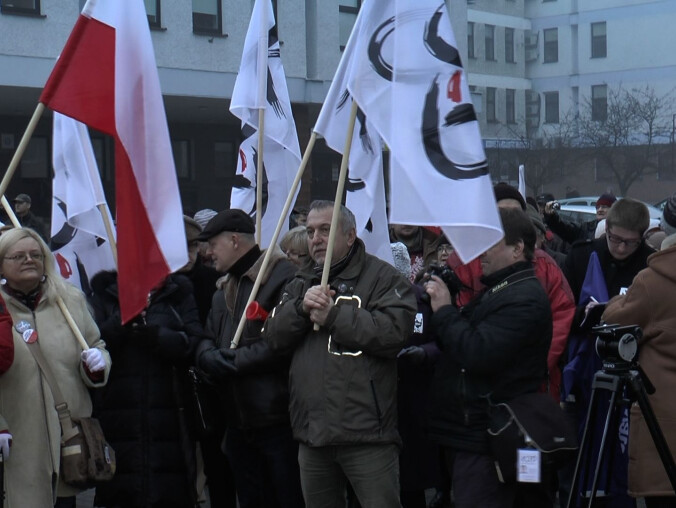 Emocje z Warszawy przeniosły się do Piły - grafika