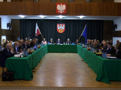 Radni powiatowi przyjęli budżet na rok 2017 - grafika