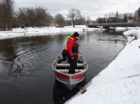 Strażacy szukali ciała Marcina Granopsa w Gwdzie - grafika