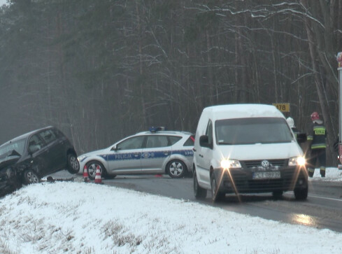 Z powodu zimy dwa wypadki w regionie - grafika