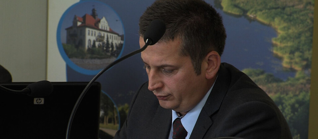 Radni zarzucają burmistrzowi kumoterstwo