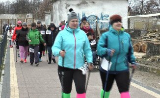 Ponad 300 osób na biegu i marszu dwóch skarpet