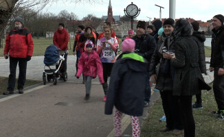Ponad 300 osób na biegu i marszu dwóch skarpet