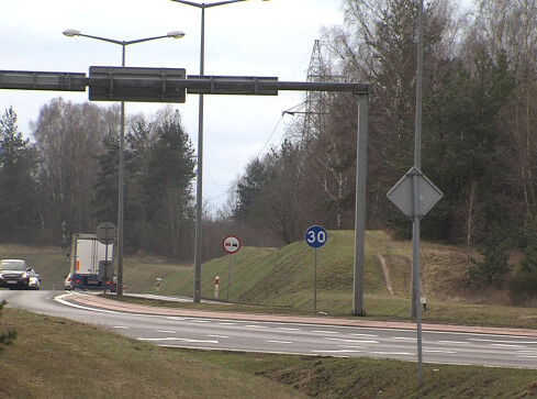 Parlamentarzyści kłócą się o S10 i S11 - grafika