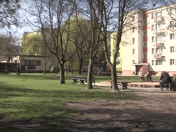 Plac zabaw w Trzciance. Nowy w miejsce starego - grafika