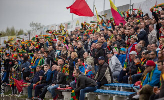 Polonia zwycięża w meczu na szczycie. Nowy lider