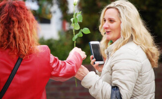 KOD rozdawał "symbol nienawiści i głupoty"