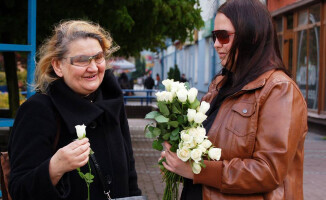 KOD rozdawał "symbol nienawiści i głupoty"