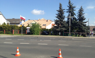 W Pile karetka zderzyła się z osobówką. Zmarł pacjent