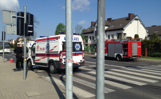 W Pile karetka zderzyła się z osobówką. Zmarł pacjent