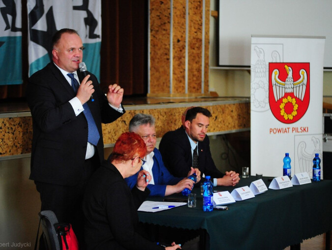 Jedna hala sportowa szybciej, na drugą poczekamy - grafika