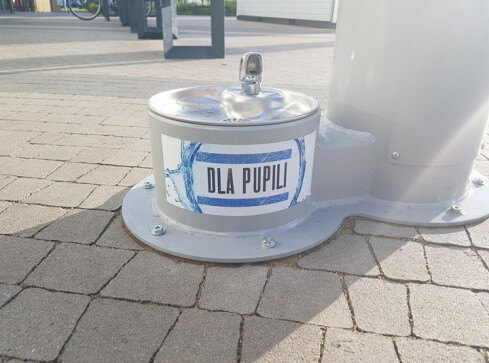 Wodopój dla dużych, małych i pupili... - grafika