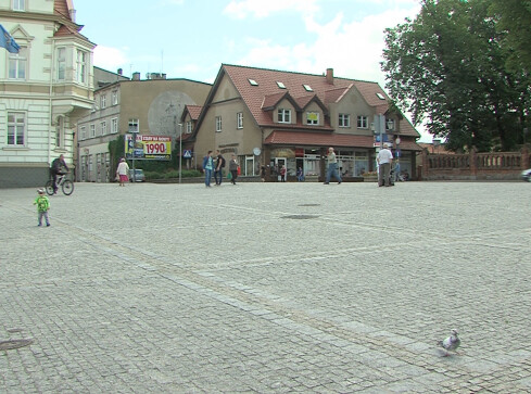 Termometr-ważka stanie pod Urzędem Miasta? - grafika