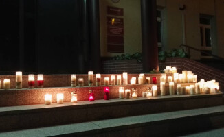 Około 300 osób protestowało przed sądem