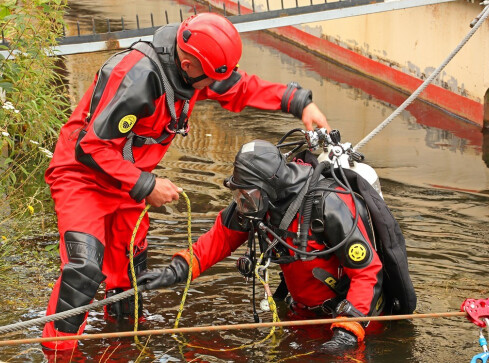 Chemicy i płetwonurkowie na Gwdzie - grafika