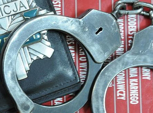 Bombiarz z Piły zatrzymany  - grafika