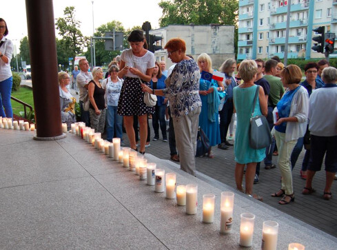 Dziś znów protest pod sądami, także w Pile - grafika