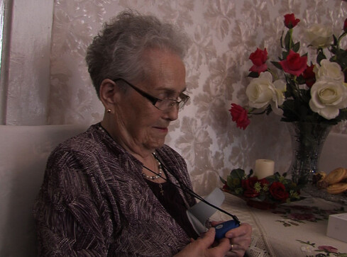 Przycisk życia dla stulatki. To początek akcji - grafika