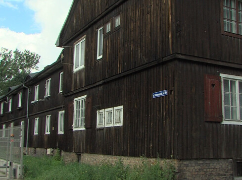 Drewniana kamienica się sypie - żalą się lokatorzy - grafika