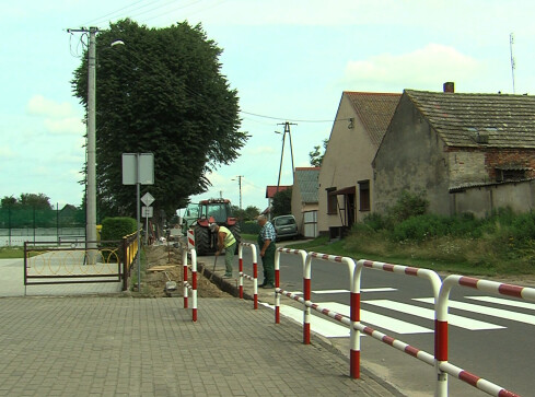 Powstają nowe drogi i chodniki - grafika