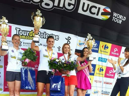 Pilska policjantka na podium Tour de Pologne - grafika
