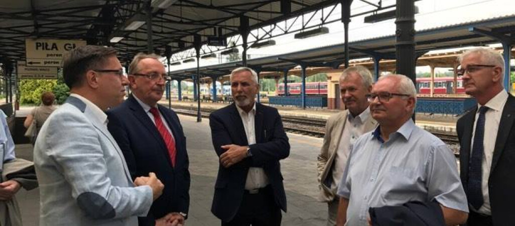 Nowe perony i modernizacja linii Piła - Poznań coraz bliżej